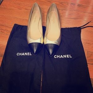 Chanel leather pointed toe flats